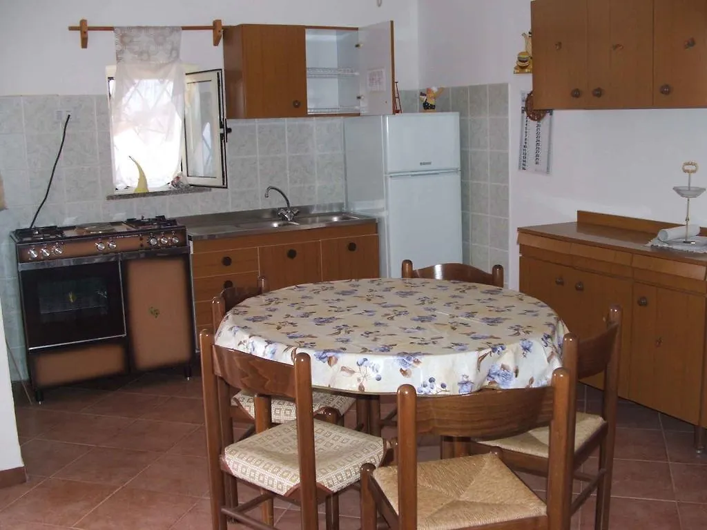 Appartamenti Salusai Trinità dʼAgultu إيطاليا